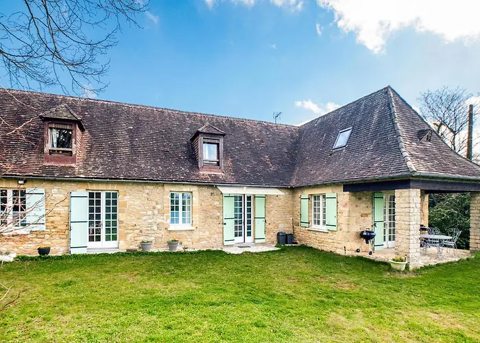 Semesterbostad Beautiful In Sarlat-la-Canéda